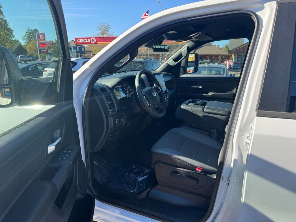 2026 RAM Ram 1500 RAM 1500 TRADESMAN CREW CAB 4X4 5'7' BOX