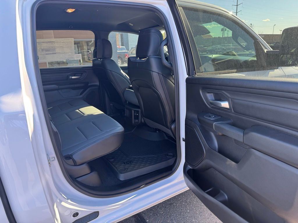 2026 RAM Ram 1500 RAM 1500 TRADESMAN CREW CAB 4X4 5'7' BOX