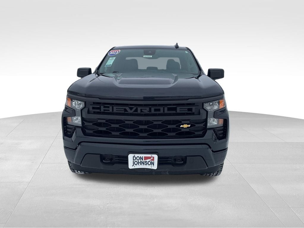 2023 Chevrolet Silverado 1500 4WD Crew Cab Short Bed Custom