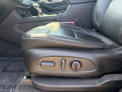 2022 Chevrolet Traverse AWD LT Leather