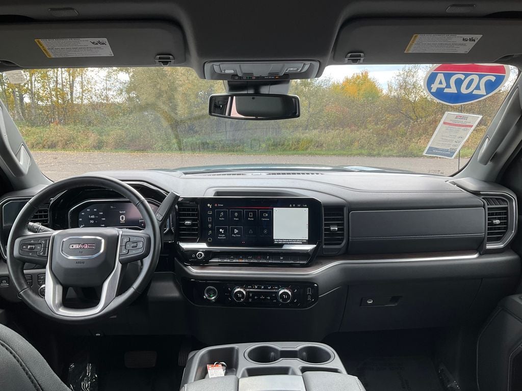 2024 GMC Sierra 1500 4WD Crew Cab Short Box SLT