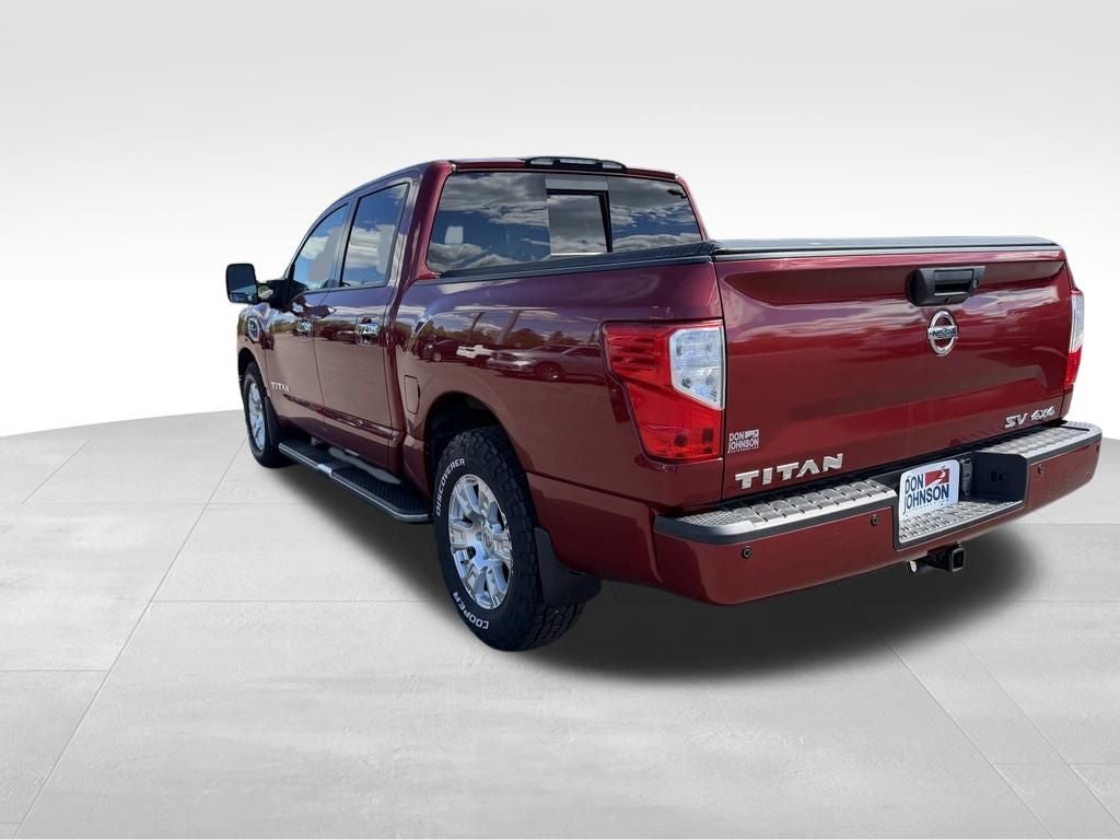 2017 Nissan TITAN SV