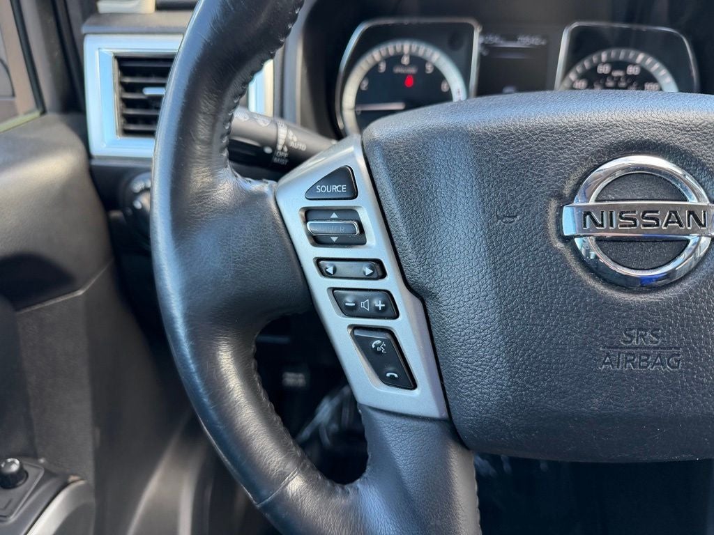 2017 Nissan TITAN SV