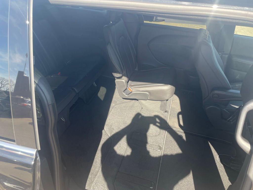 2026 Chrysler Voyager VOYAGER LX