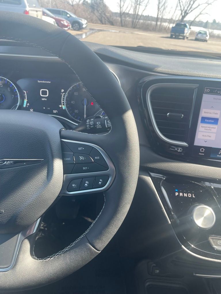 2026 Chrysler Voyager VOYAGER LX