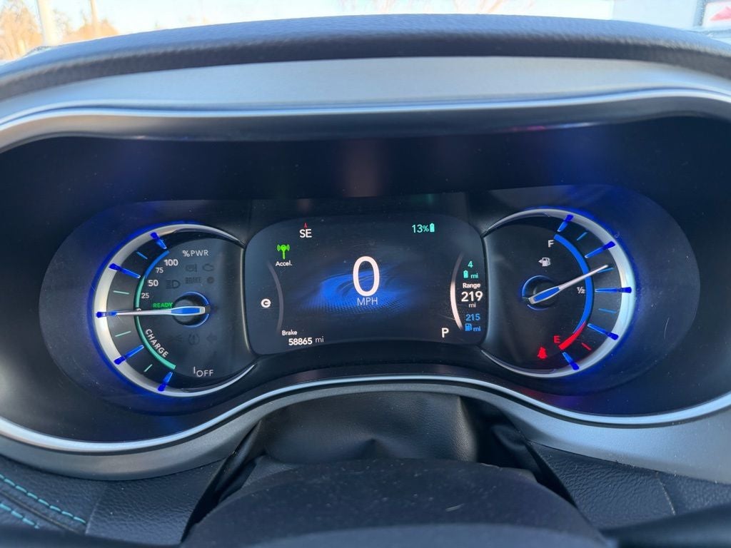 2017 Chrysler Pacifica Hybrid Platinum