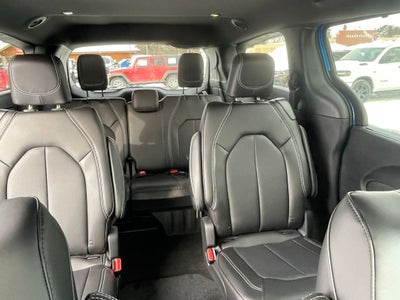 2026 Chrysler Pacifica PACIFICA SELECT AWD