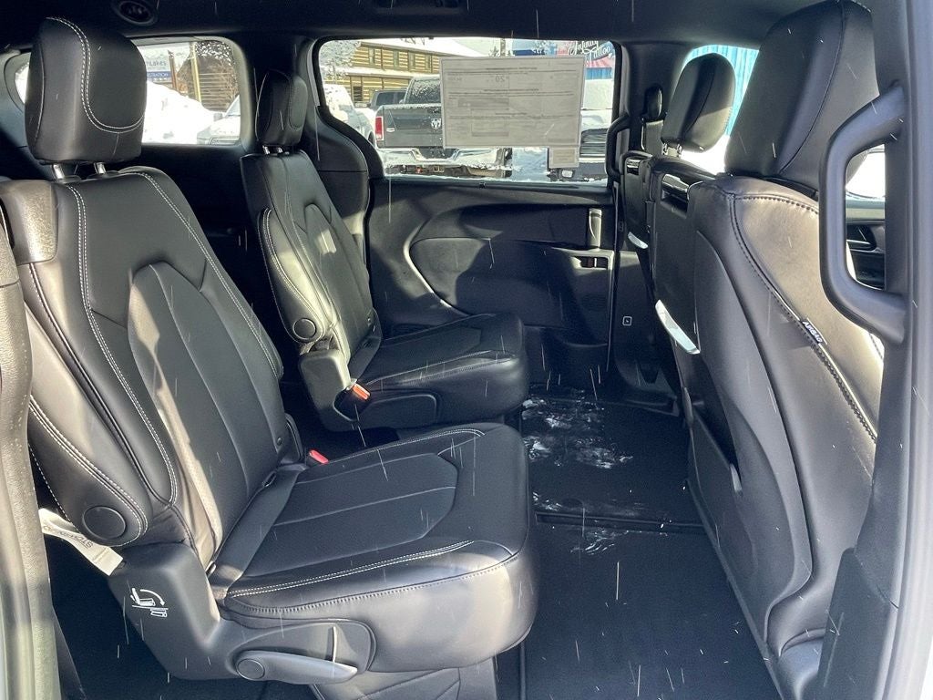 2026 Chrysler Pacifica PACIFICA SELECT AWD