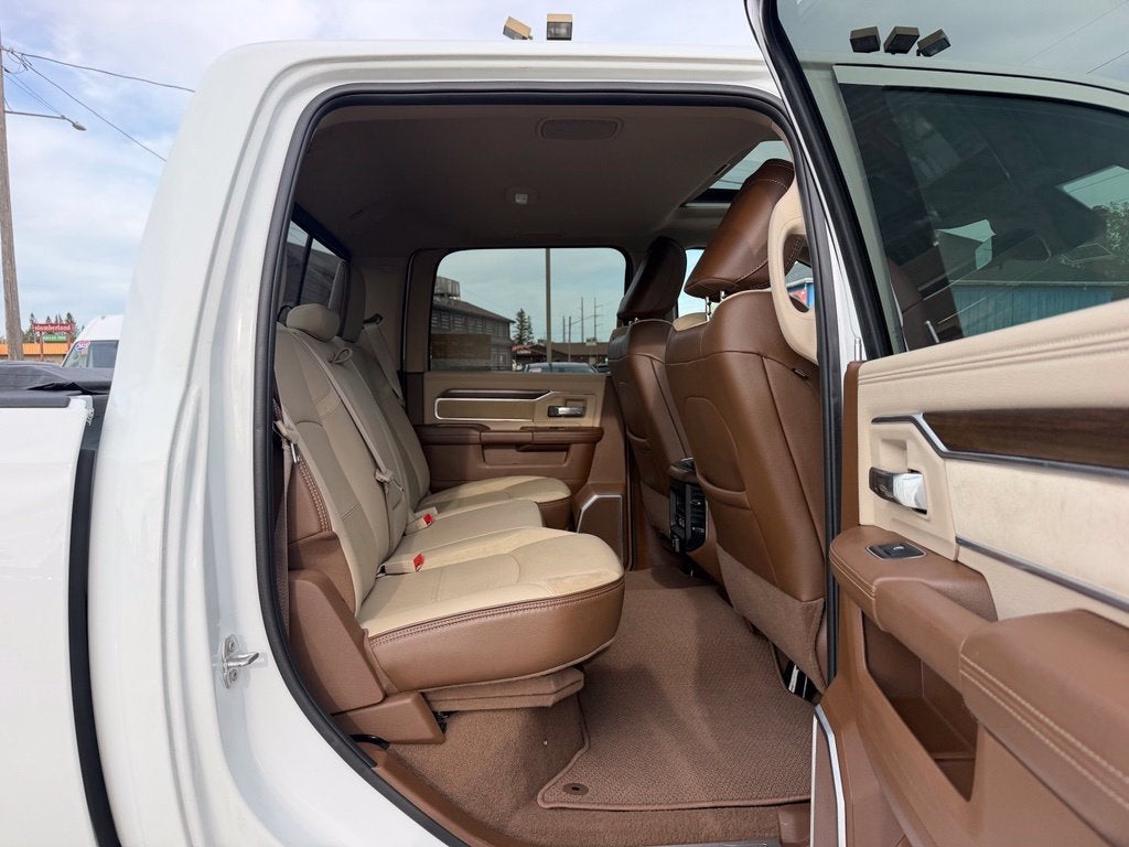 2022 RAM 2500 Laramie Crew Cab 4x4 6'4' Box
