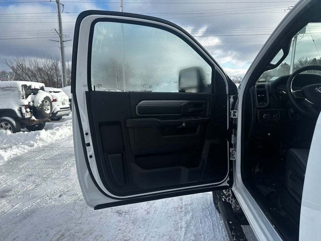 2026 RAM Ram 3500 Chassis Cab RAM 3500 TRADESMAN CHASSIS REGULAR CAB 4X4 60' CA