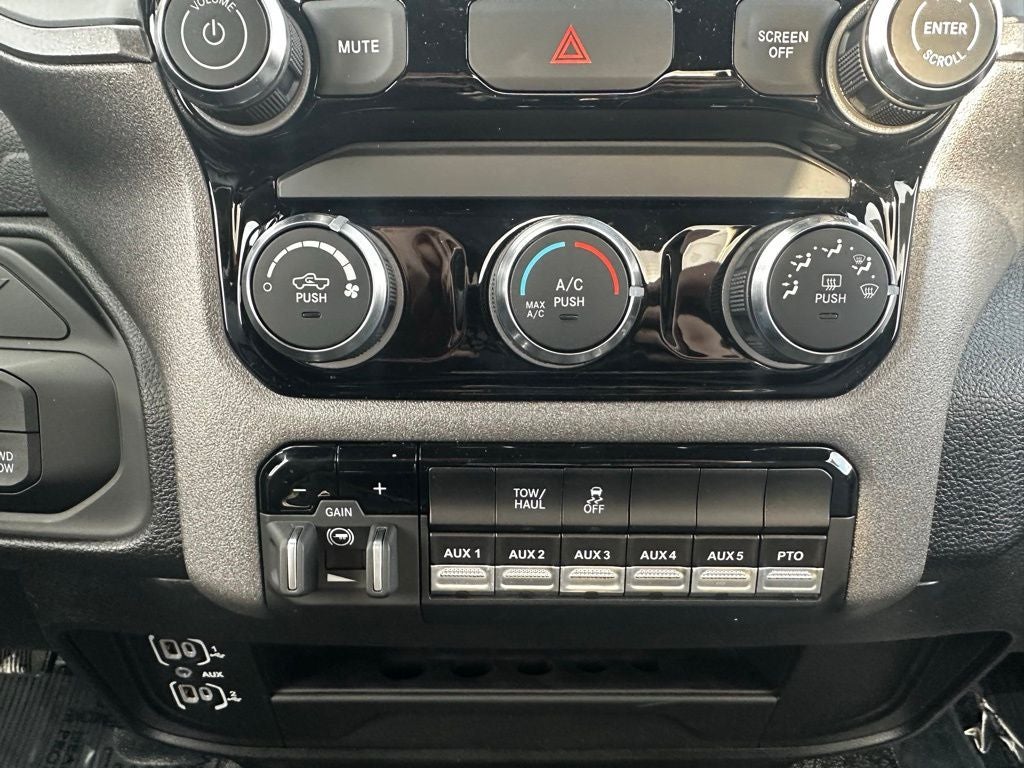 2026 RAM Ram 3500 Chassis Cab RAM 3500 TRADESMAN CHASSIS REGULAR CAB 4X4 60' CA