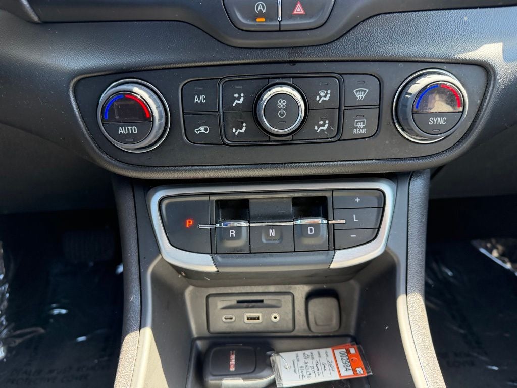 2024 GMC Terrain AWD SLT