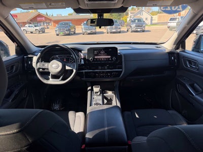2025 Nissan Pathfinder SV 4WD