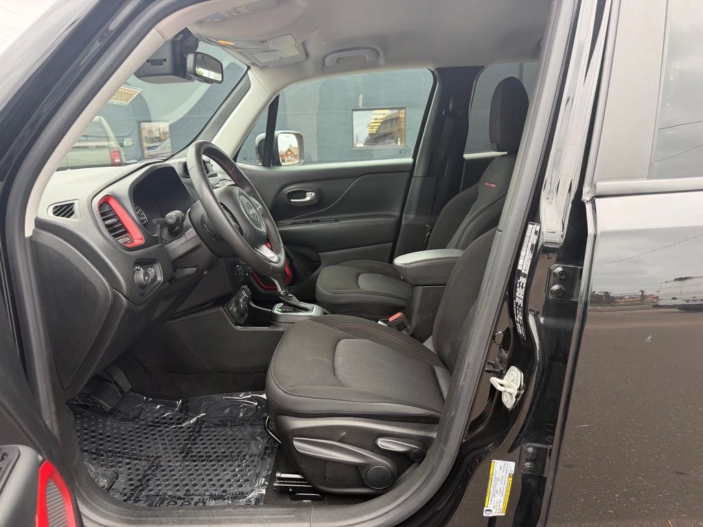 2023 Jeep Renegade Trailhawk