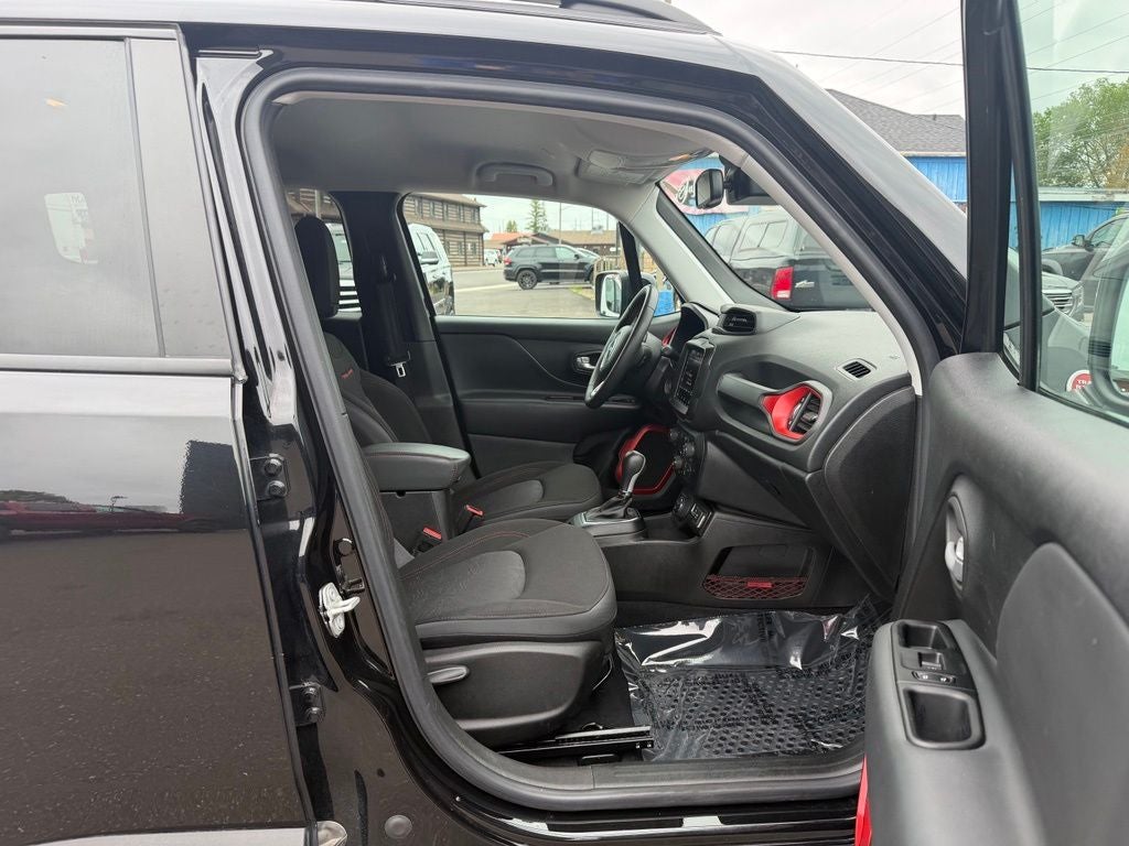 2023 Jeep Renegade Trailhawk