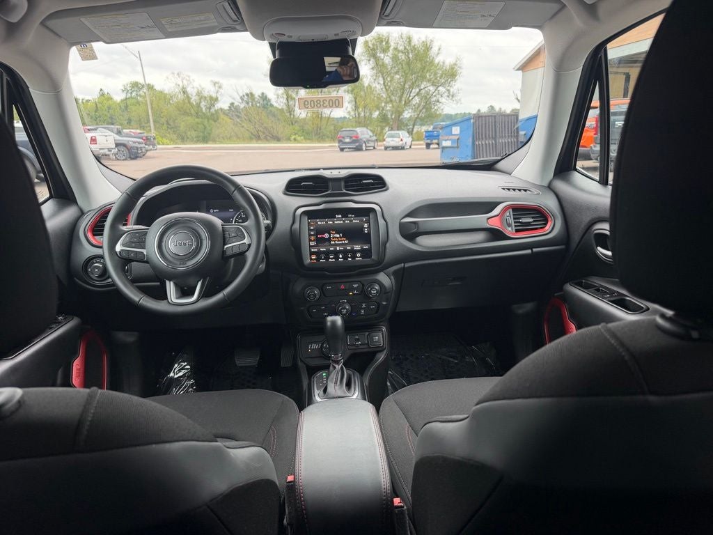 2023 Jeep Renegade Trailhawk