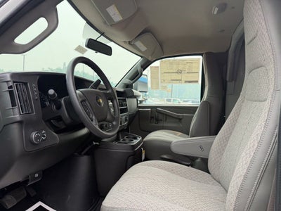2026 Chevrolet Express Cutaway 3500 1WT