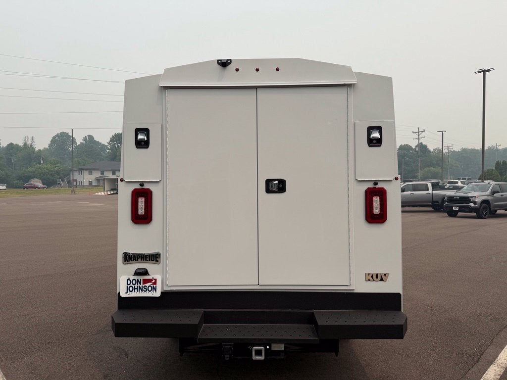 2026 Chevrolet Express Cutaway 3500 1WT
