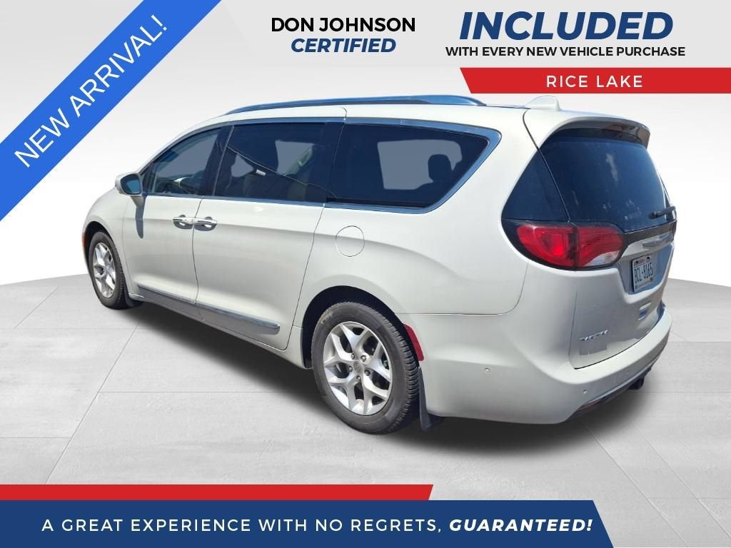 2017 Chrysler Pacifica Touring-L Plus