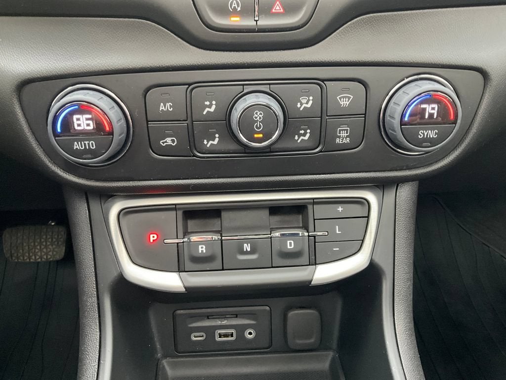 2023 GMC Terrain SLT