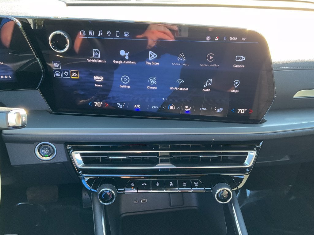 2024 Chevrolet Traverse LS